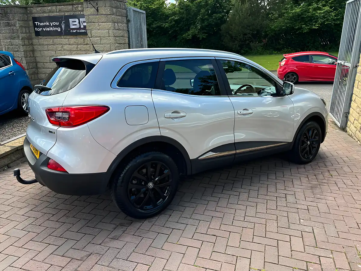 Used 2016 Renault Kadjar Dynamique Nav Silver - Interior and Exterior details 10