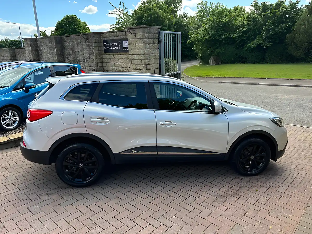 Used 2016 Renault Kadjar Dynamique Nav Silver - Interior and Exterior details 11