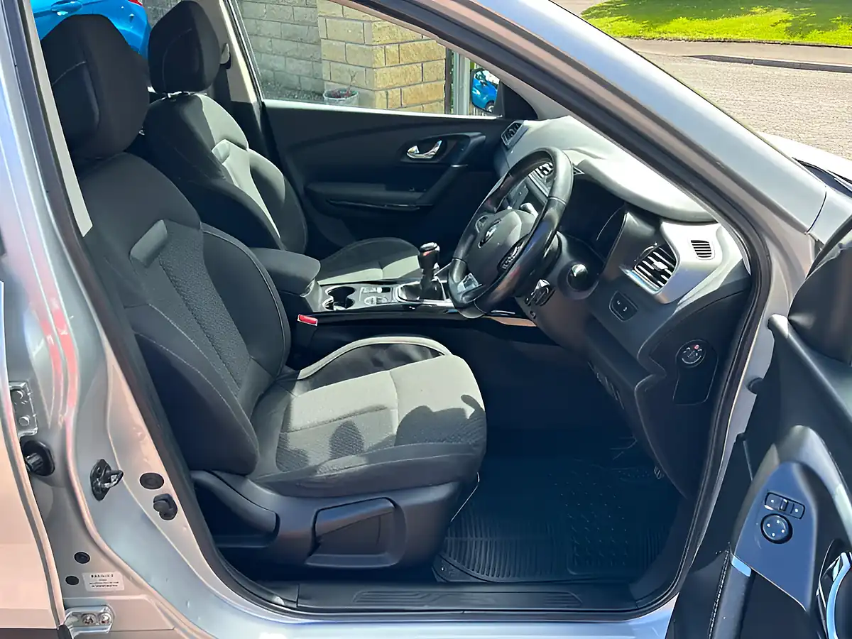 Used 2016 Renault Kadjar Dynamique Nav Silver - Interior and Exterior details 20