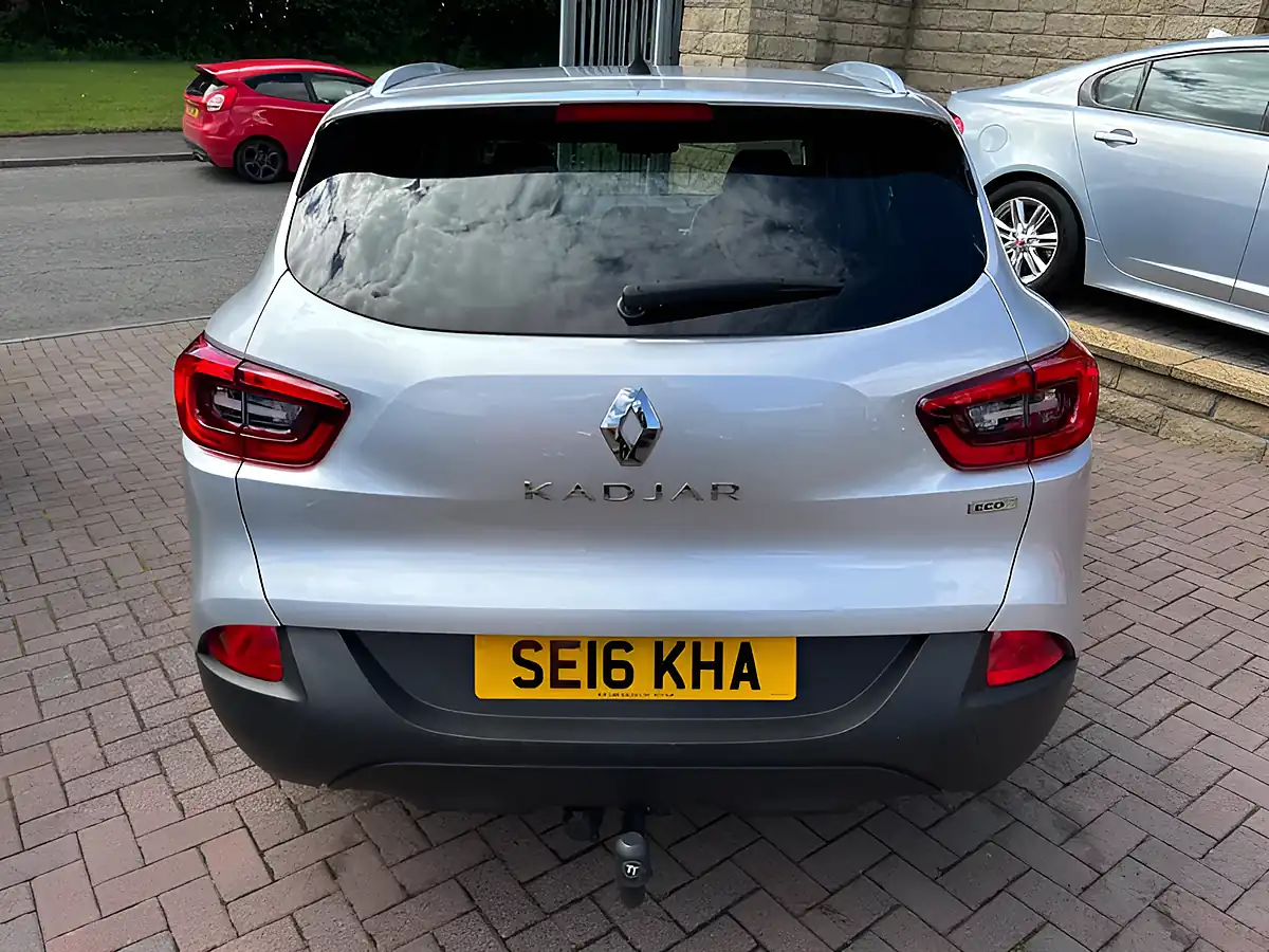 Used 2016 Renault Kadjar Dynamique Nav Silver - Interior and Exterior details 8
