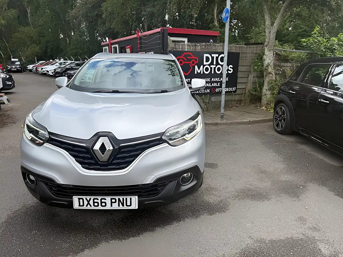 Used 2016 Renault Kadjar Dynamique Nav Silver - Front View