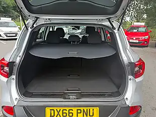 Used 2016 Renault Kadjar Dynamique Nav Silver - Interior and Exterior details 14