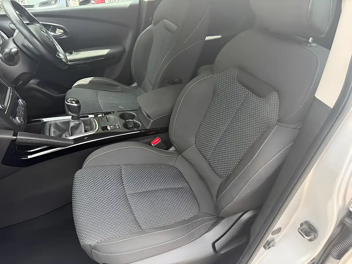 Used 2016 Renault Kadjar Dynamique Nav Silver - Interior and Exterior details 18