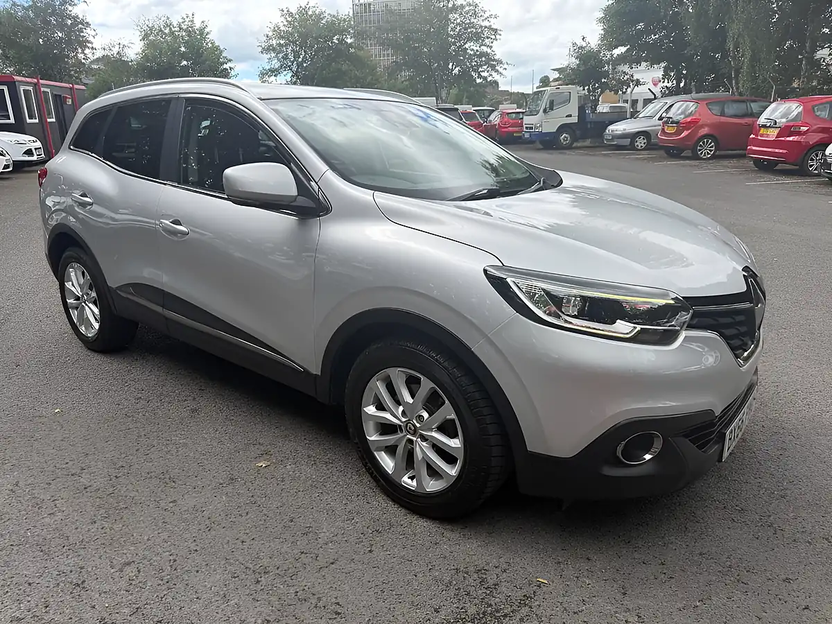 Used 2016 Renault Kadjar Dynamique Nav Silver - Interior and Exterior details 9