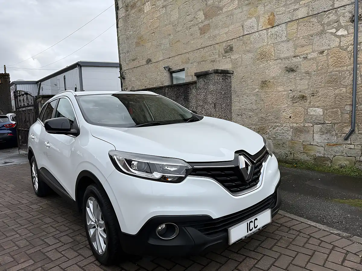 Used 2016 Renault Kadjar Dynamique Nav White - Front View