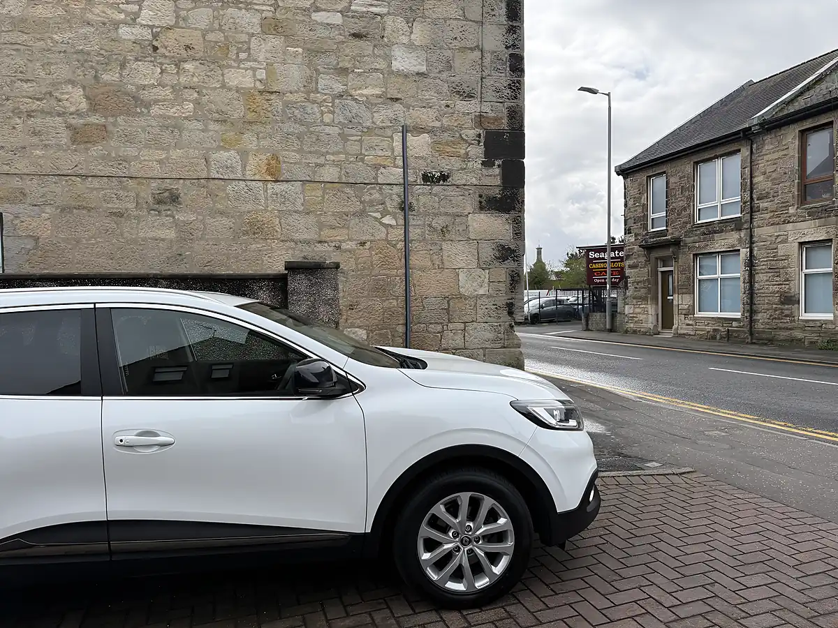 Used 2016 Renault Kadjar Dynamique Nav White - Interior and Exterior details 12