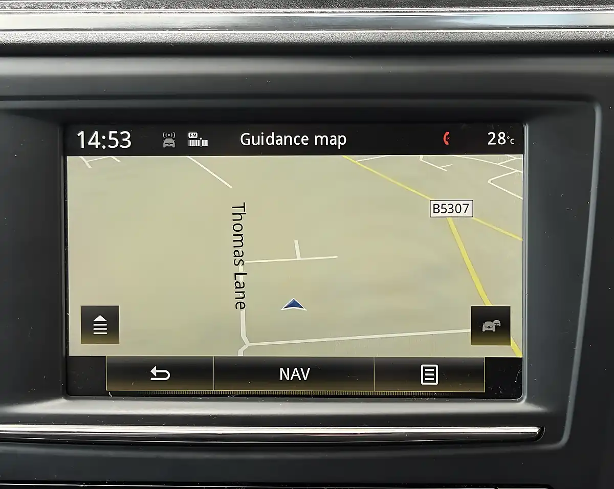 Used 2016 Renault Kadjar Dynamique Nav White - Interior and Exterior details 17