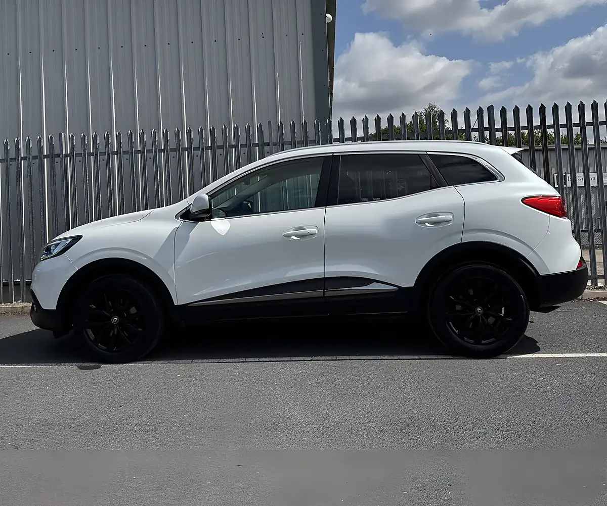 Used 2016 Renault Kadjar Dynamique Nav White - Interior and Exterior details 8