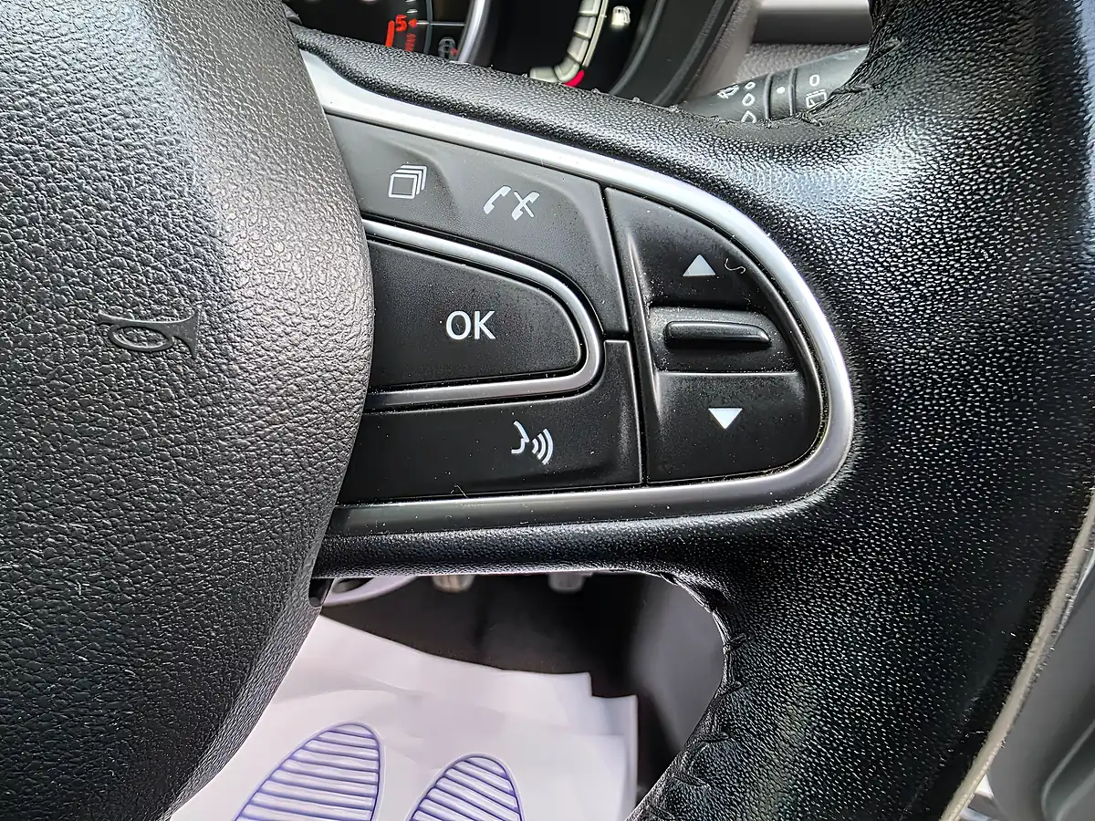 Used 2016 Renault Kadjar Dynamique Nav White - Interior and Exterior details 13