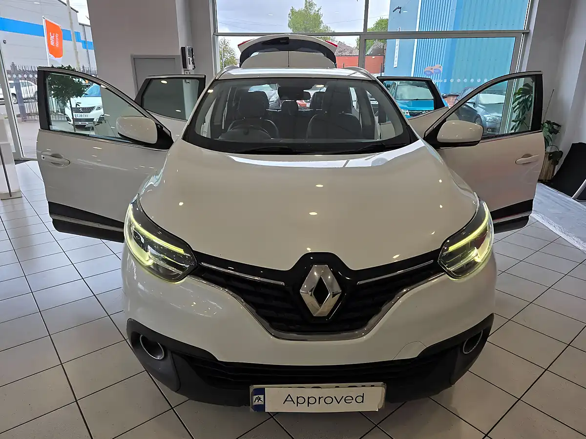 Used 2016 Renault Kadjar Dynamique Nav White - Interior and Exterior details 2