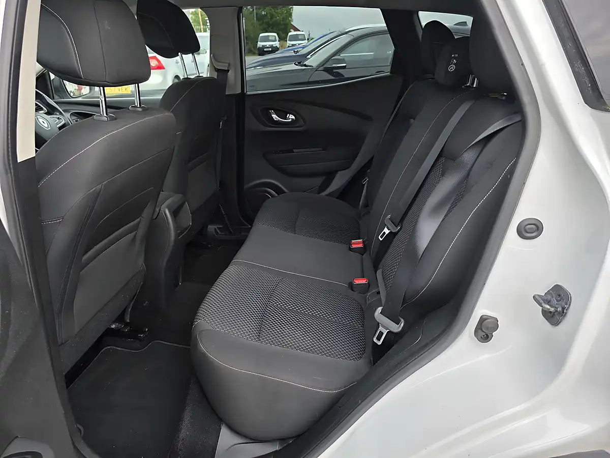 Used 2016 Renault Kadjar Dynamique Nav White - Interior and Exterior details 10