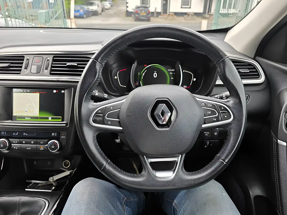 Used 2016 Renault Kadjar Dynamique Nav White - Interior and Exterior details 12
