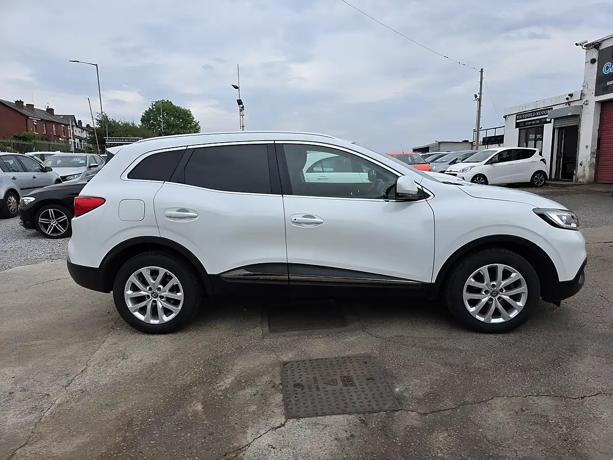 Used 2016 Renault Kadjar Dynamique Nav White - Interior and Exterior details 5