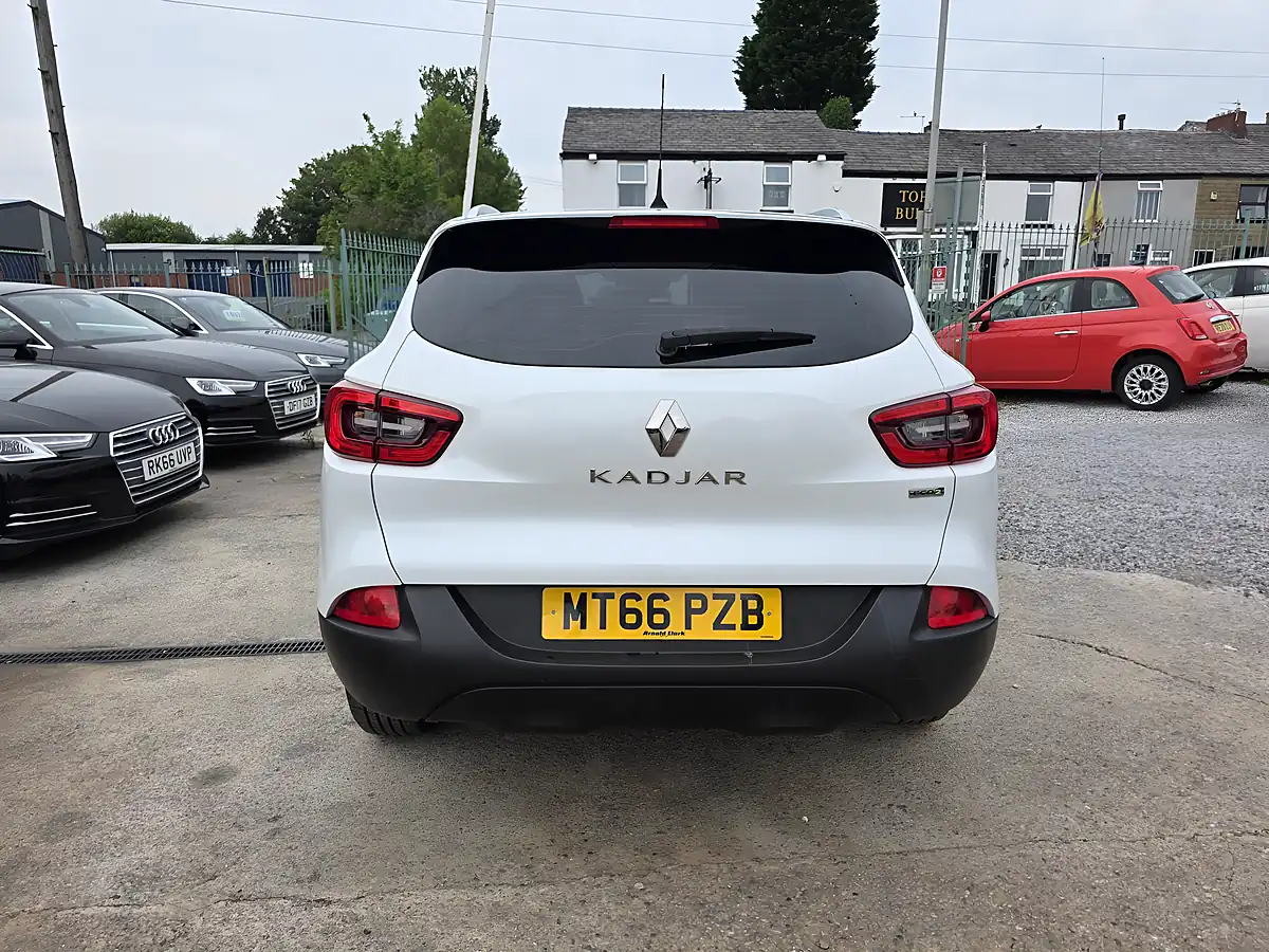 Used 2016 Renault Kadjar Dynamique Nav White - Interior and Exterior details 7