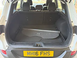 Used 2016 Renault Kadjar Dynamique Nav White - Interior and Exterior details 15