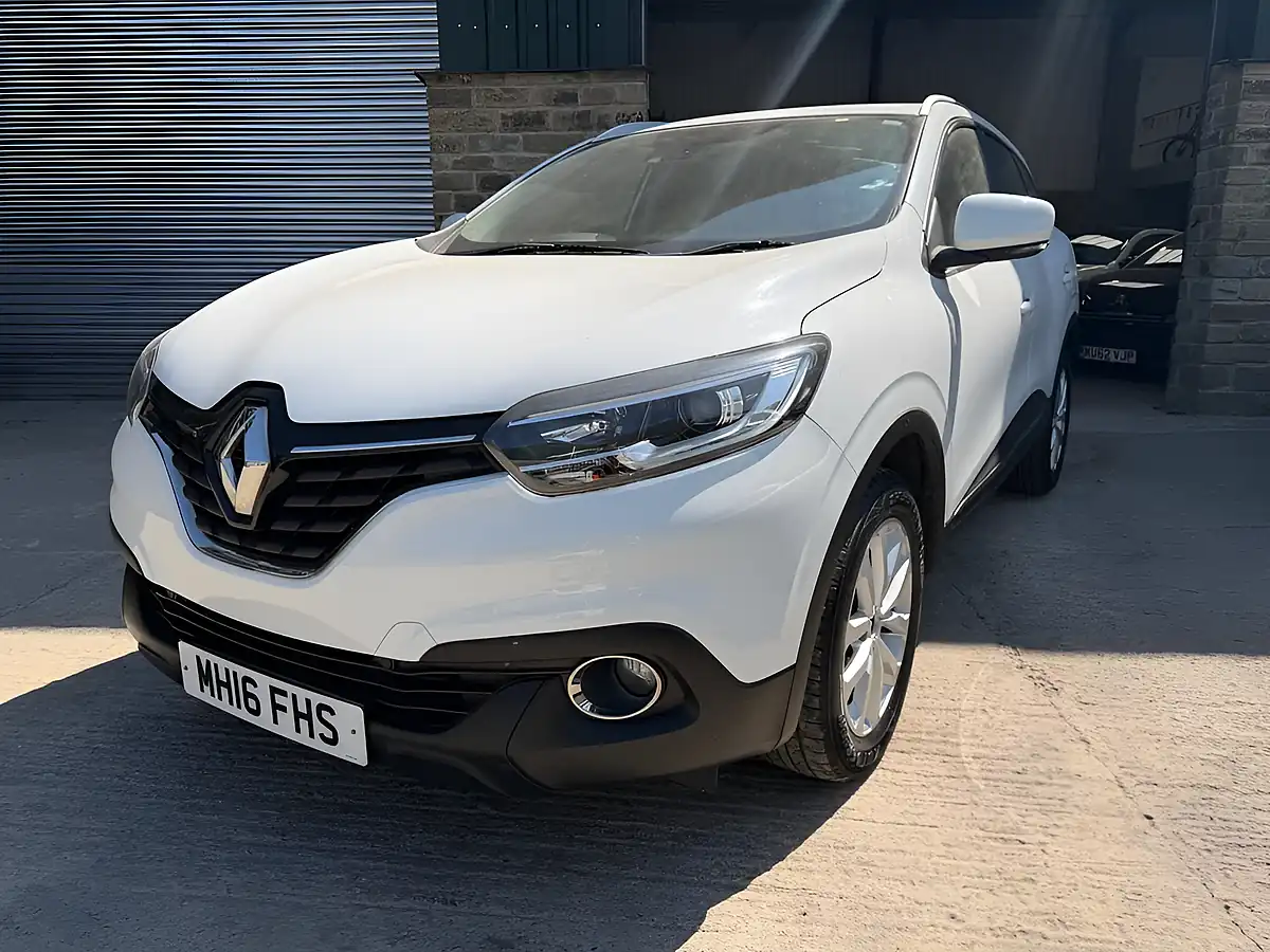 Used 2016 Renault Kadjar Dynamique Nav White - Interior and Exterior details 3