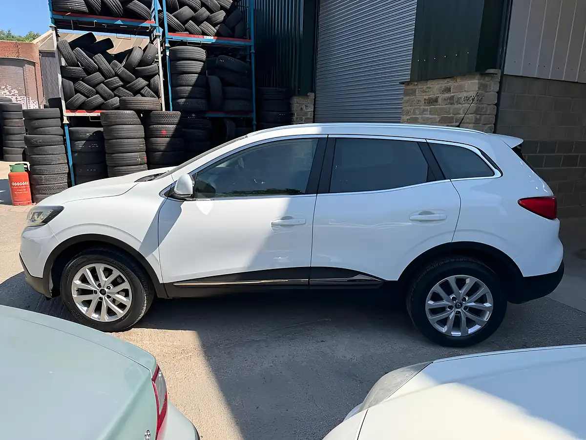 Used 2016 Renault Kadjar Dynamique Nav White - Interior and Exterior details 4