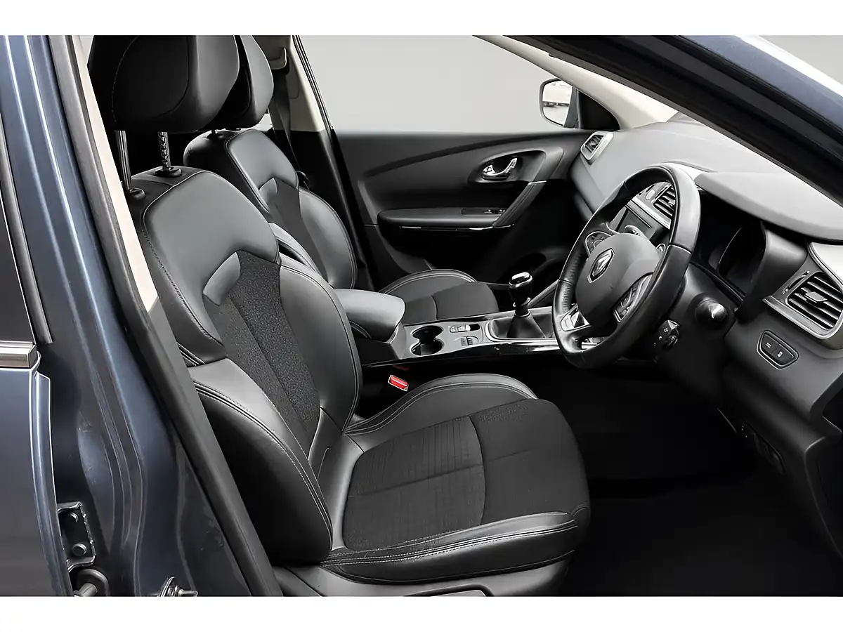 Used 2016 Renault Kadjar Dynamique S Grey - Interior and Exterior details 2