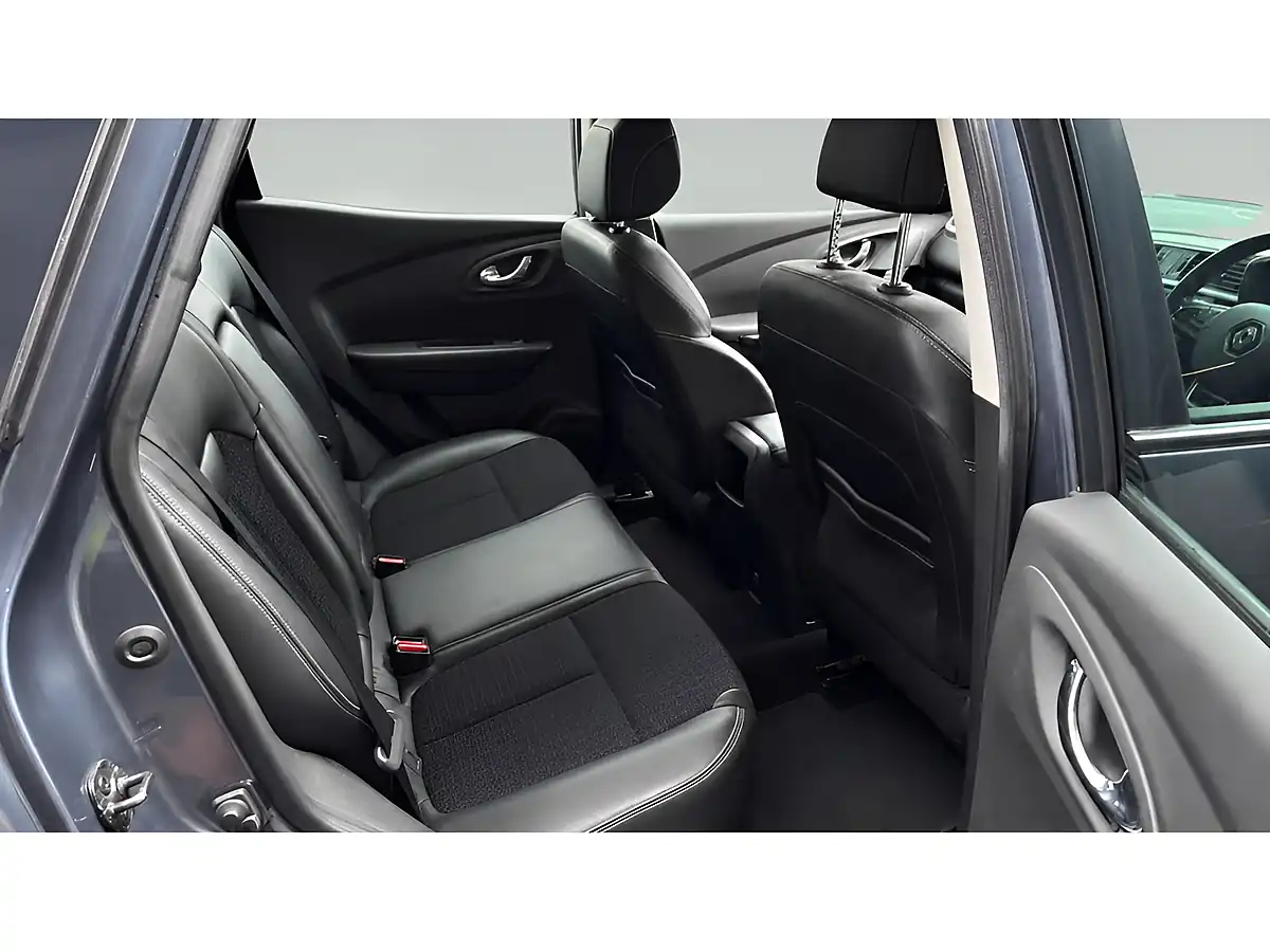 Used 2016 Renault Kadjar Dynamique S Grey - Interior and Exterior details 5