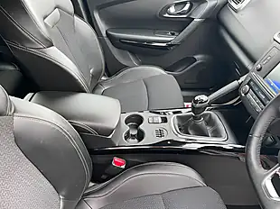 Used 2016 Renault Kadjar Dynamique S Nav Beige - Interior and Exterior details 13