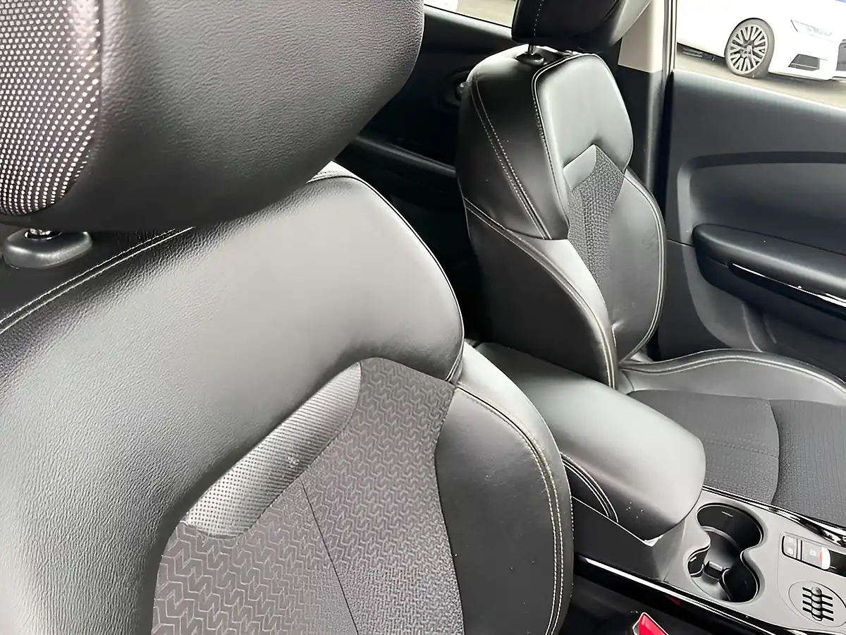 Used 2016 Renault Kadjar Dynamique S Nav Beige - Interior and Exterior details 14