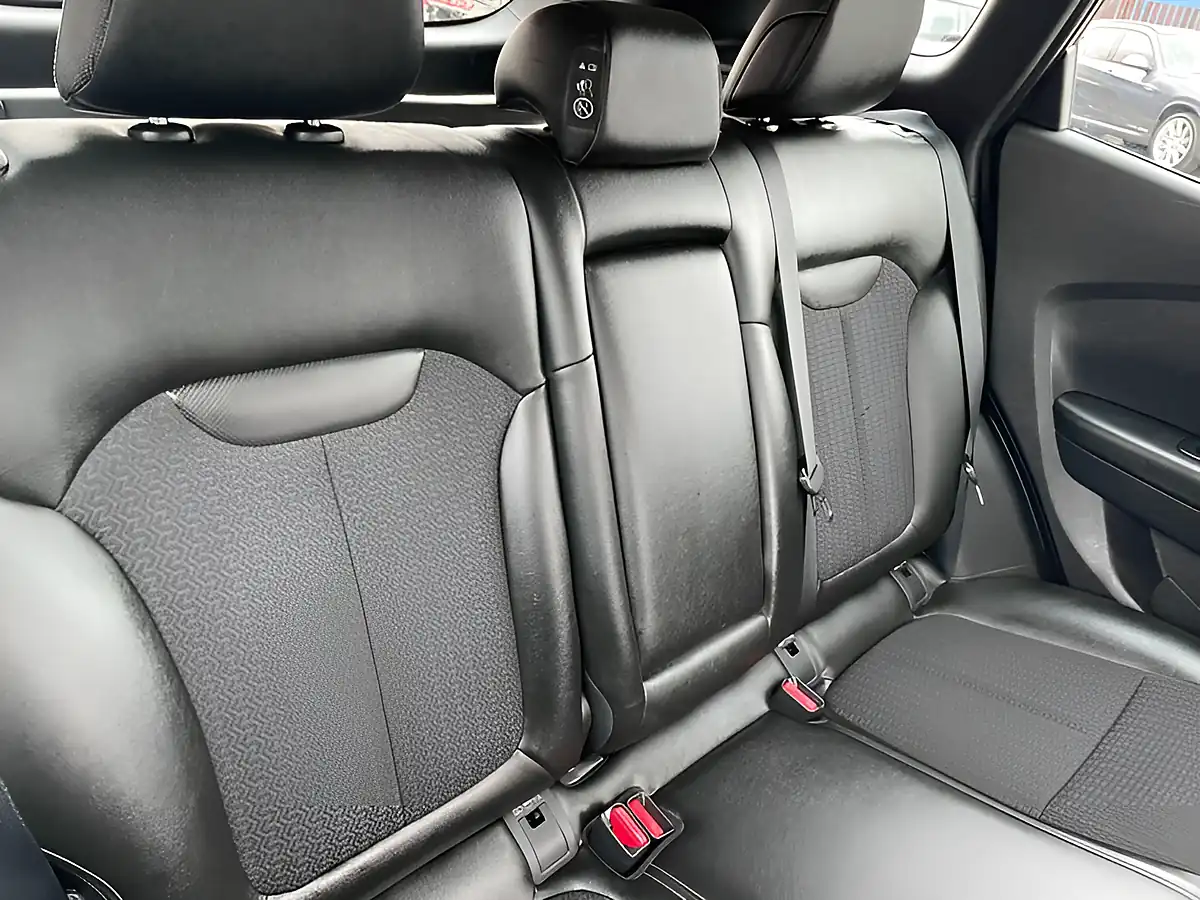 Used 2016 Renault Kadjar Dynamique S Nav Beige - Interior and Exterior details 15