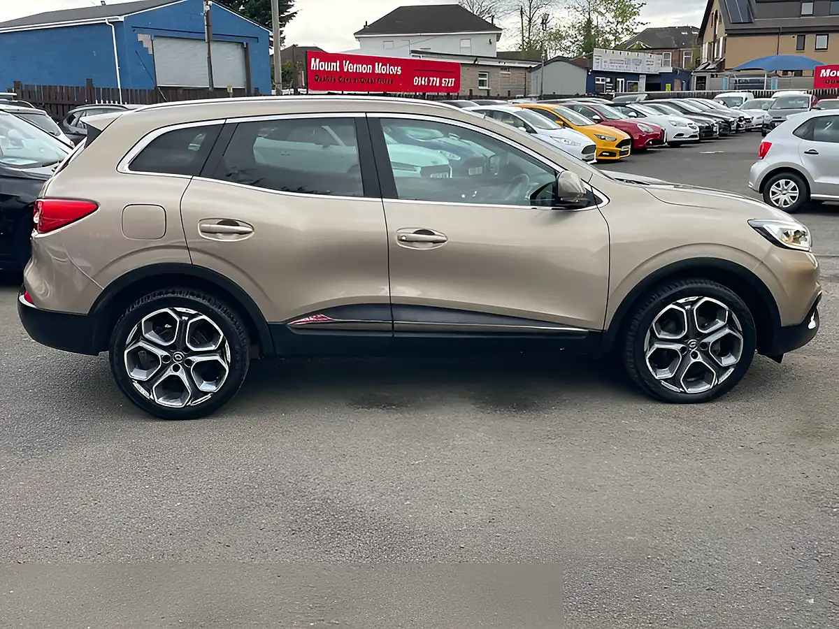 Used 2016 Renault Kadjar Dynamique S Nav Beige - Interior and Exterior details 9