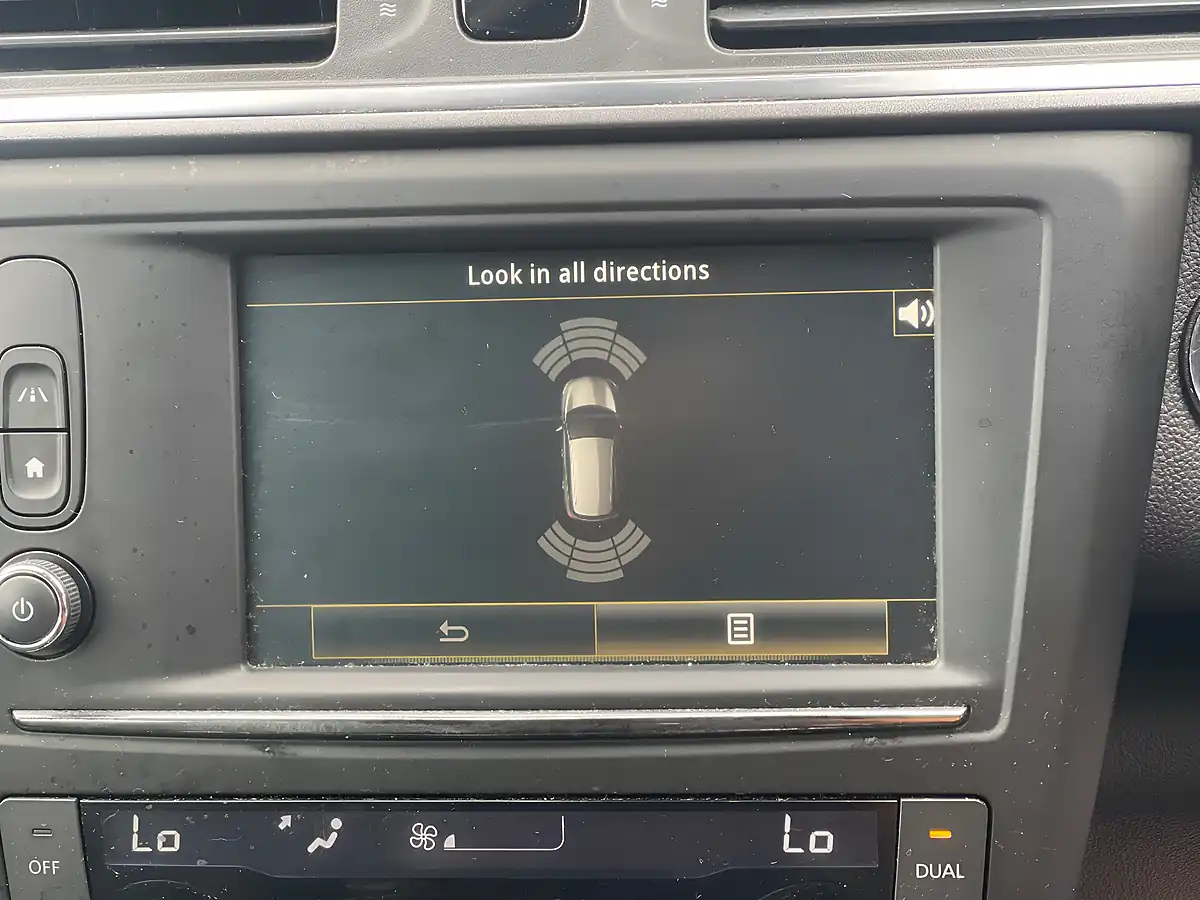 Used 2016 Renault Kadjar Dynamique S Nav Beige - Interior and Exterior details 13