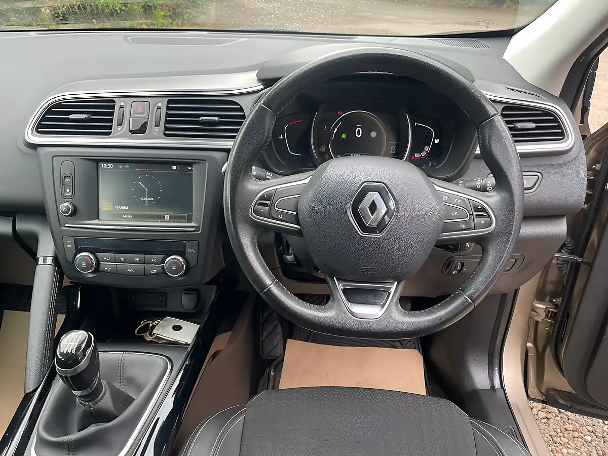 Used 2016 Renault Kadjar Dynamique S Nav Beige - Interior and Exterior details 7