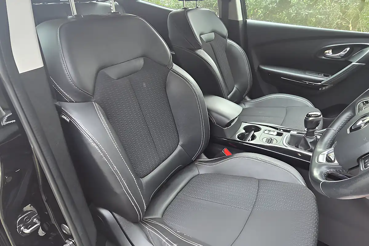 Used 2016 Renault Kadjar Dynamique S Nav Black - Interior and Exterior details 12