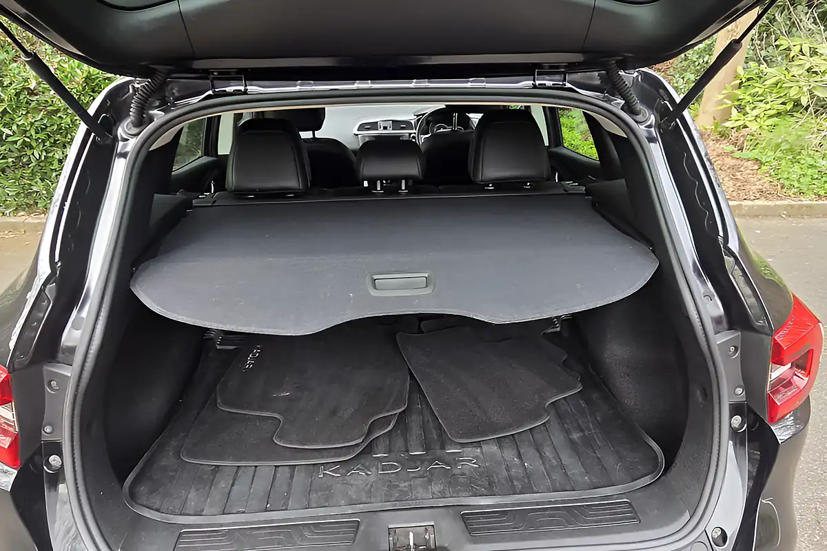 Used 2016 Renault Kadjar Dynamique S Nav Black - Interior and Exterior details 9