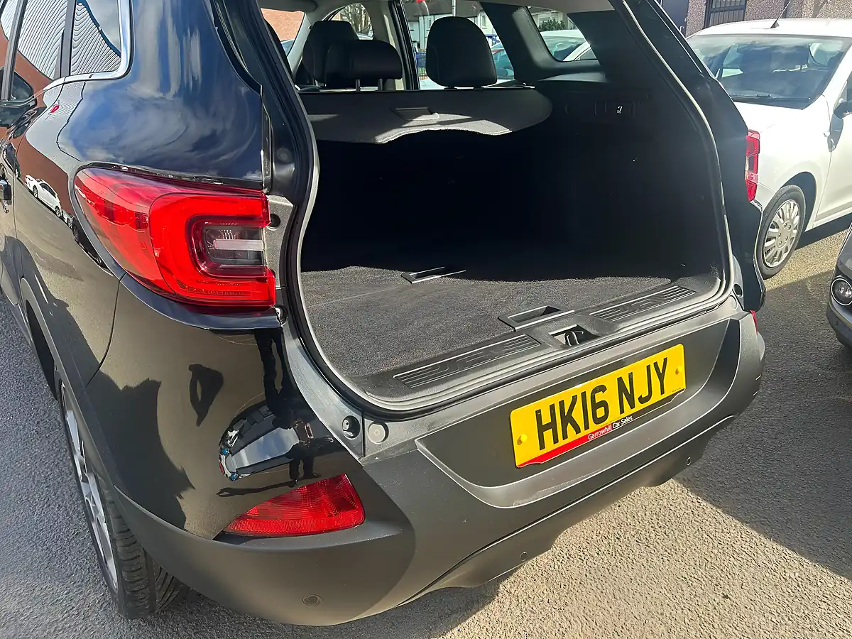 Used 2016 Renault Kadjar Dynamique S Nav Black - Interior and Exterior details 11
