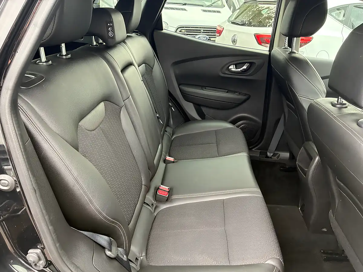 Used 2016 Renault Kadjar Dynamique S Nav Black - Interior and Exterior details 16