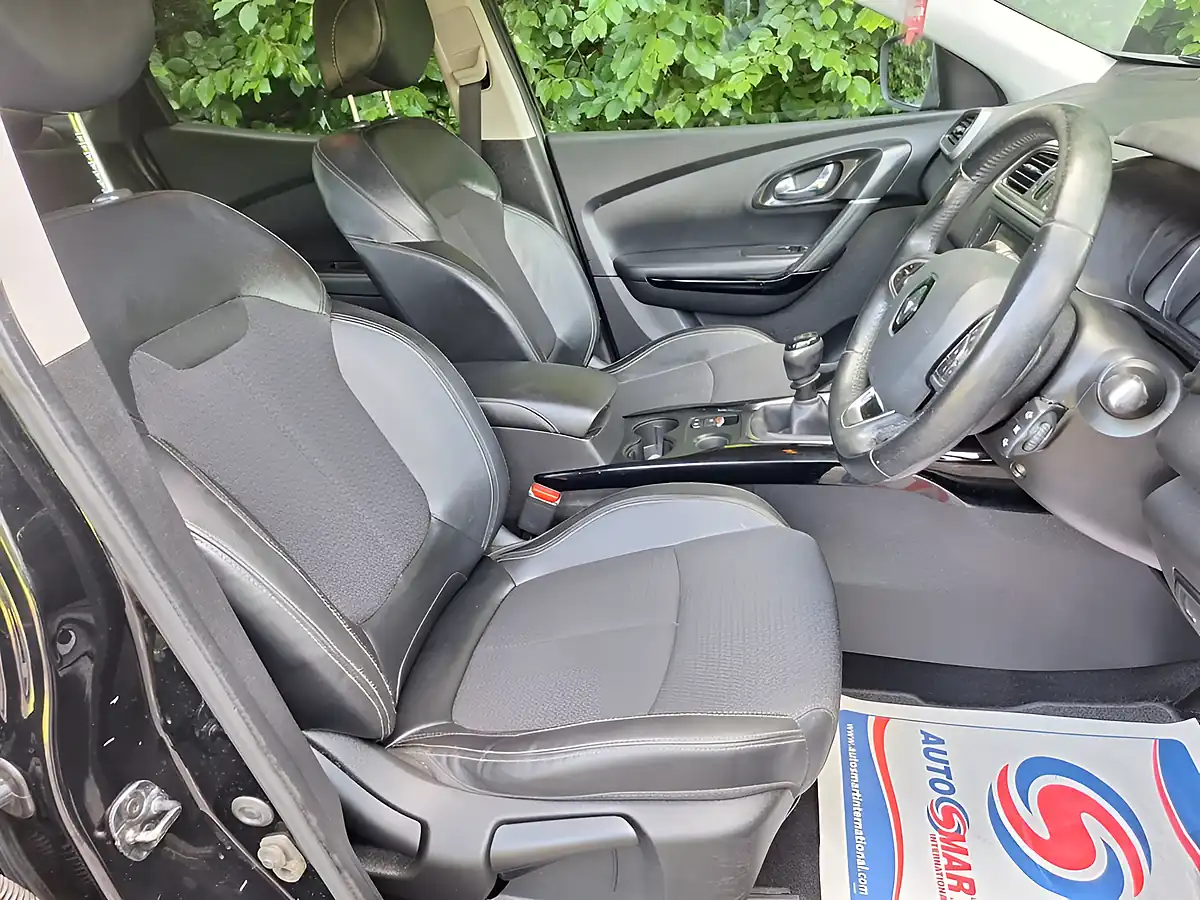 Used 2016 Renault Kadjar Dynamique S Nav Black - Interior and Exterior details 7