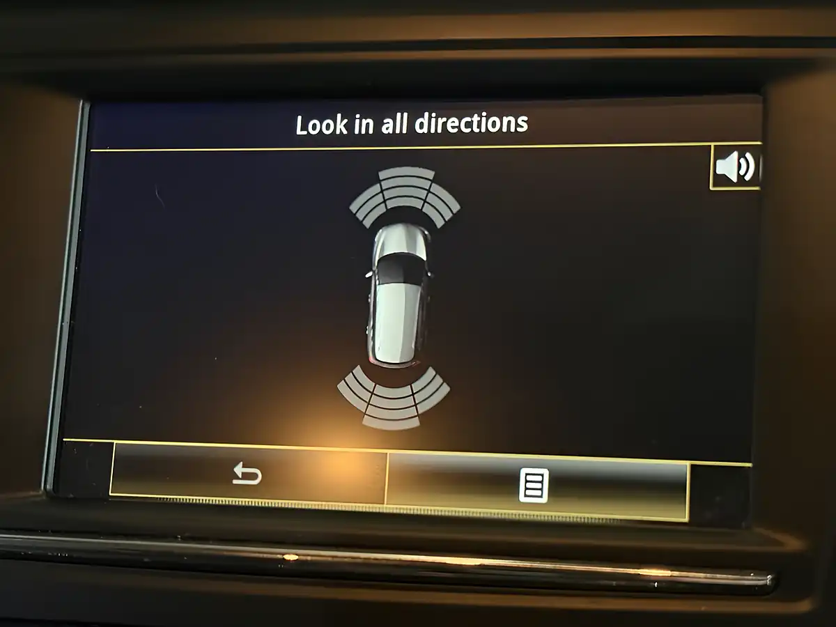 Used 2016 Renault Kadjar Dynamique S Nav Blue - Interior and Exterior details 13