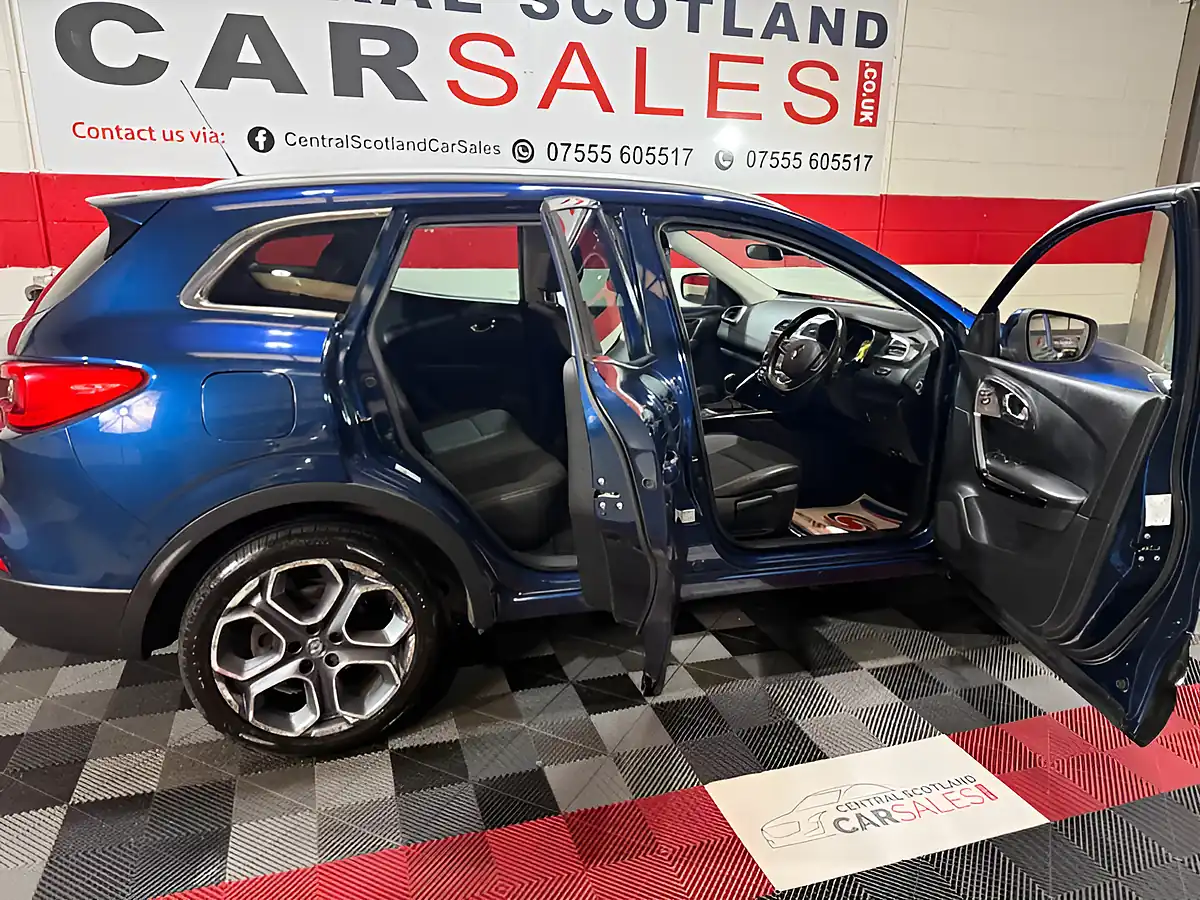 Used 2016 Renault Kadjar Dynamique S Nav Blue - Interior and Exterior details 10