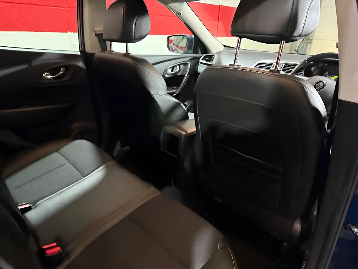 Used 2016 Renault Kadjar Dynamique S Nav Blue - Interior and Exterior details 12