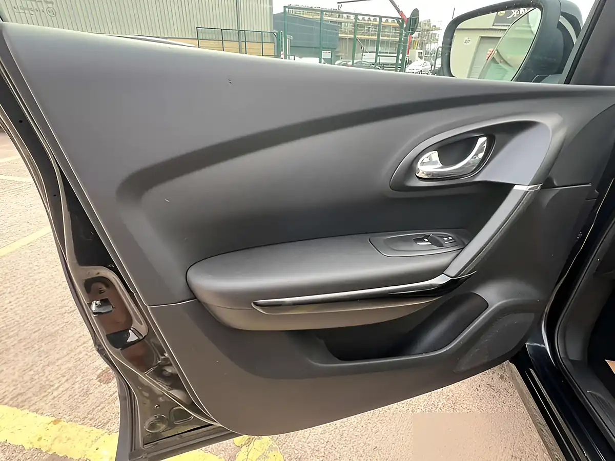Used 2016 Renault Kadjar Dynamique S Nav Diamond Black - Interior and Exterior details 19
