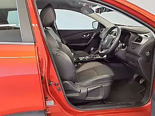 Used 2016 Renault Kadjar Dynamique S Nav Flame Red - Interior and Exterior details 10