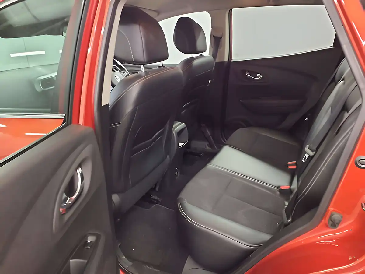 Used 2016 Renault Kadjar Dynamique S Nav Flame Red - Interior and Exterior details 11