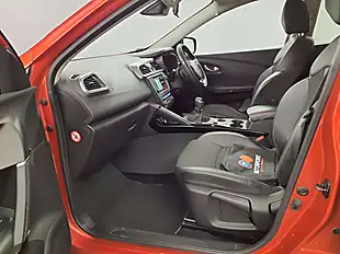 Used 2016 Renault Kadjar Dynamique S Nav Flame Red - Interior and Exterior details 14