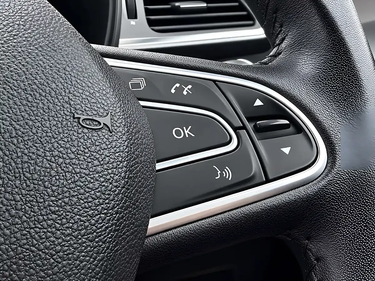 Used 2016 Renault Kadjar Dynamique S Nav Grey - Interior and Exterior details 14