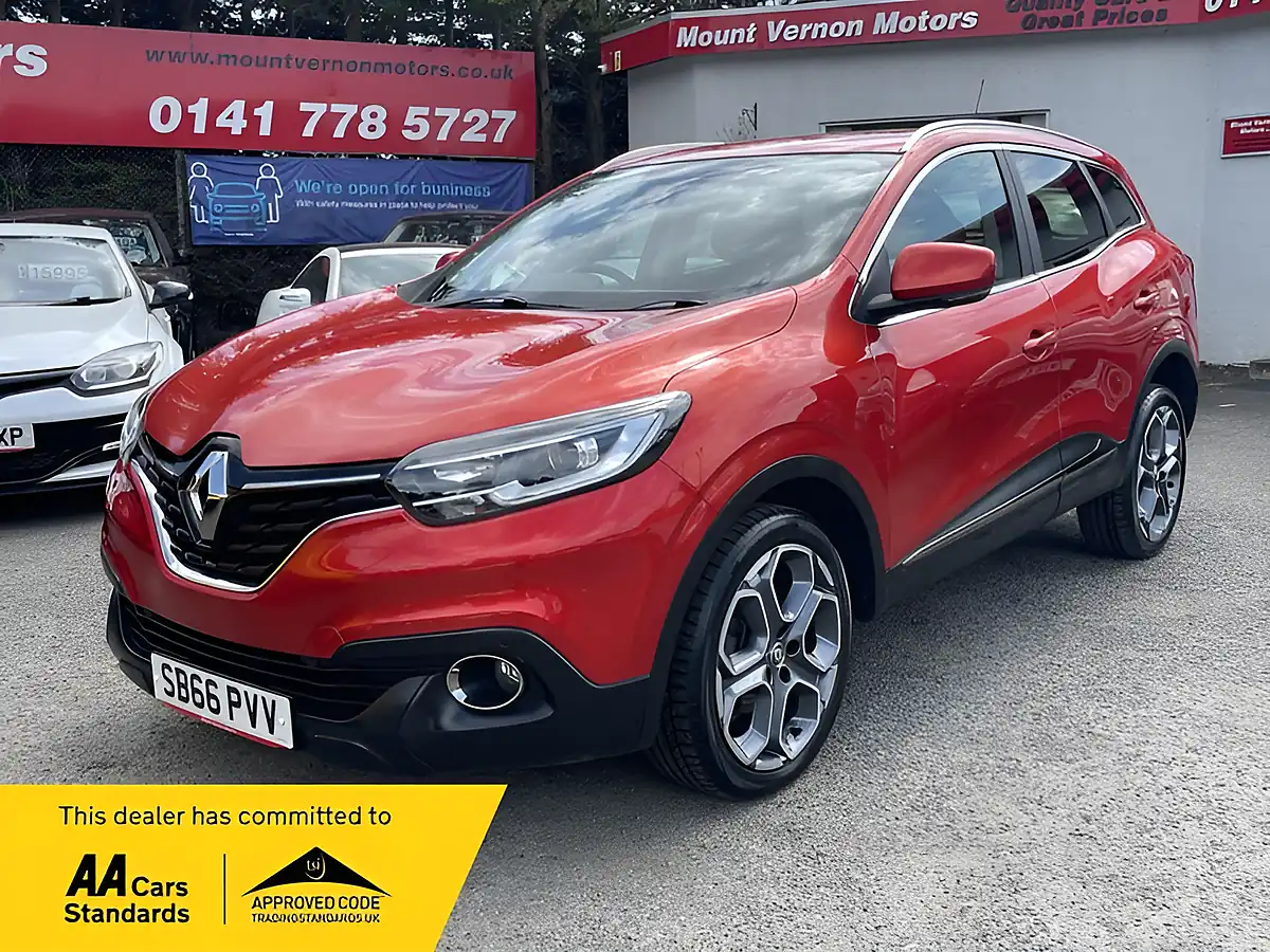 Used 2016 Renault Kadjar Dynamique S Nav Red - Front View