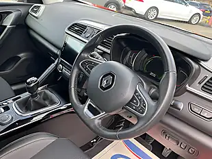 Used 2016 Renault Kadjar Dynamique S Nav Red - Interior and Exterior details 10
