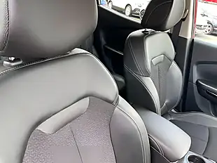 Used 2016 Renault Kadjar Dynamique S Nav Red - Interior and Exterior details 11
