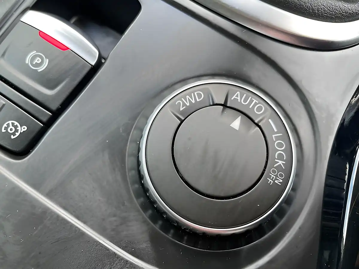 Used 2016 Renault Kadjar Dynamique S Nav Red - Interior and Exterior details 15