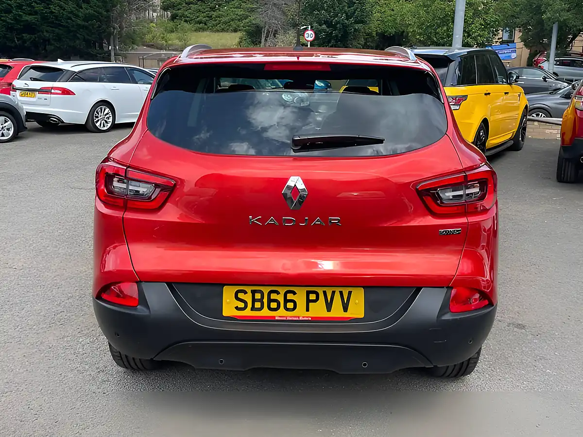 Used 2016 Renault Kadjar Dynamique S Nav Red - Interior and Exterior details 6