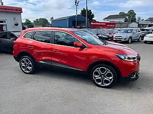 Used 2016 Renault Kadjar Dynamique S Nav Red - Interior and Exterior details 8