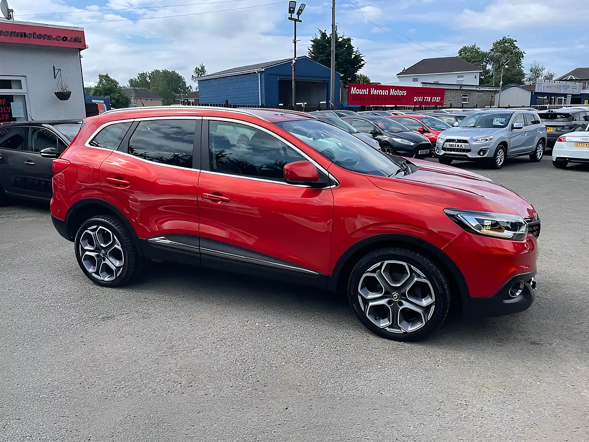 Used 2016 Renault Kadjar Dynamique S Nav Red - Interior and Exterior details 8
