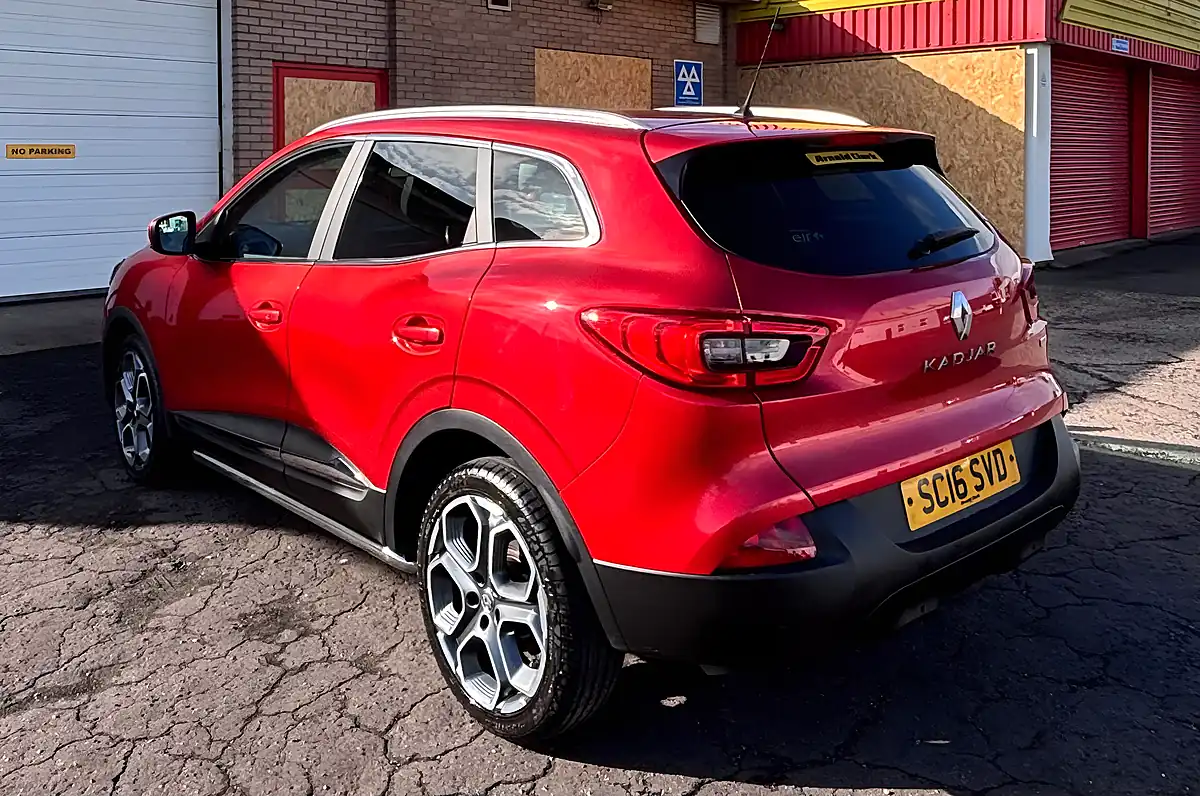 Used 2016 Renault Kadjar Dynamique S Nav Red - Interior and Exterior details 6